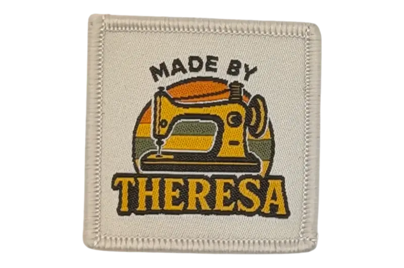Woven police crest with fine lines